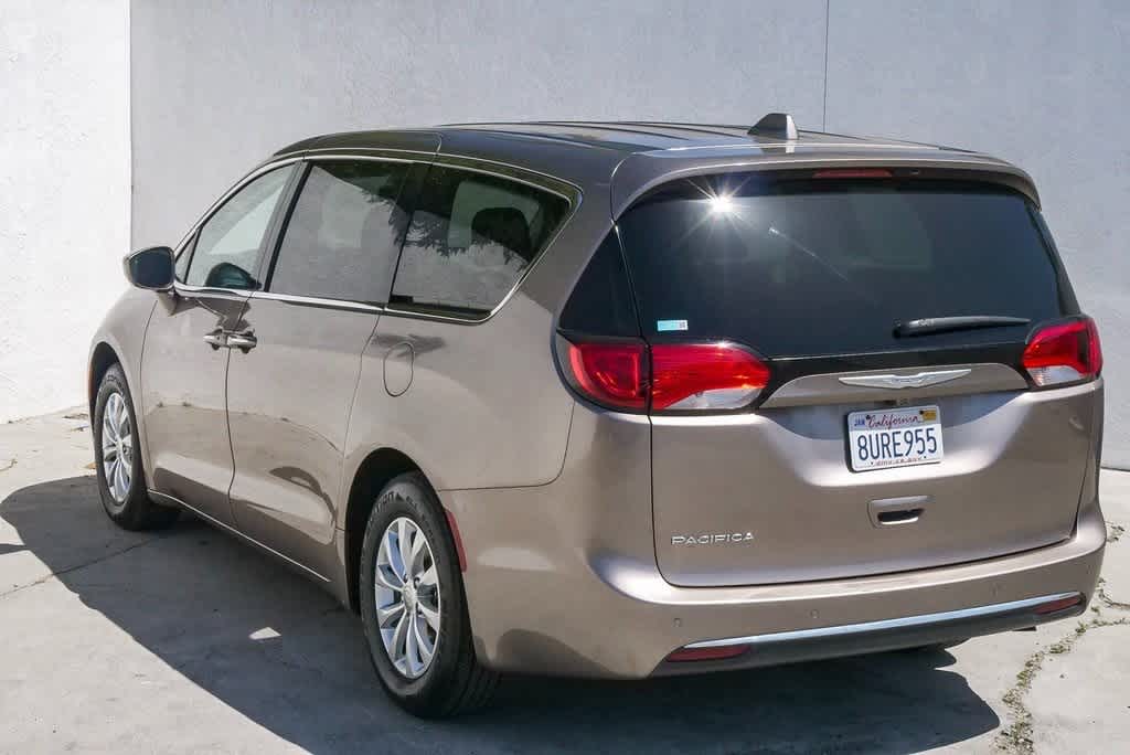 2018 Chrysler Pacifica Touring 9