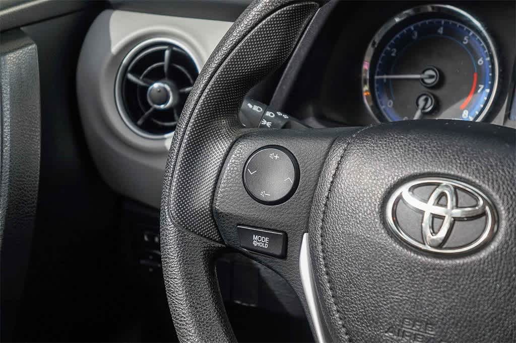 Thumbnail: 2017 Toyota Corolla - 15