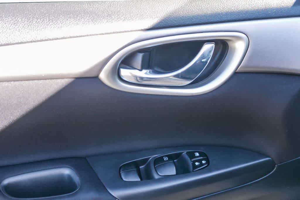 Thumbnail: 2014 Nissan Sentra - 19