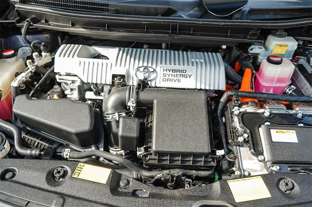 Thumbnail: 2015 Toyota Prius - 28