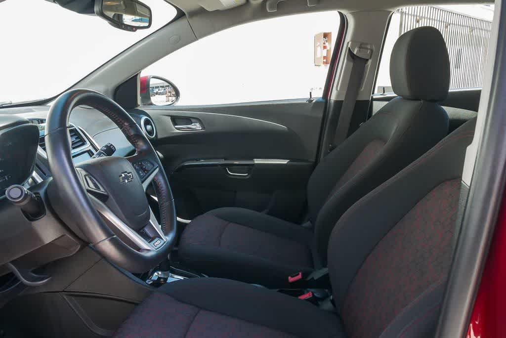 Thumbnail: 2019 Chevrolet Sonic - 17