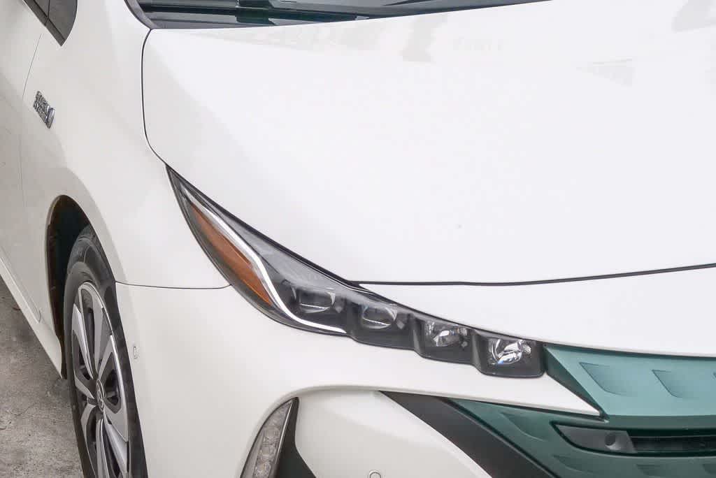 Thumbnail: 2017 Toyota Prius Prime - 4