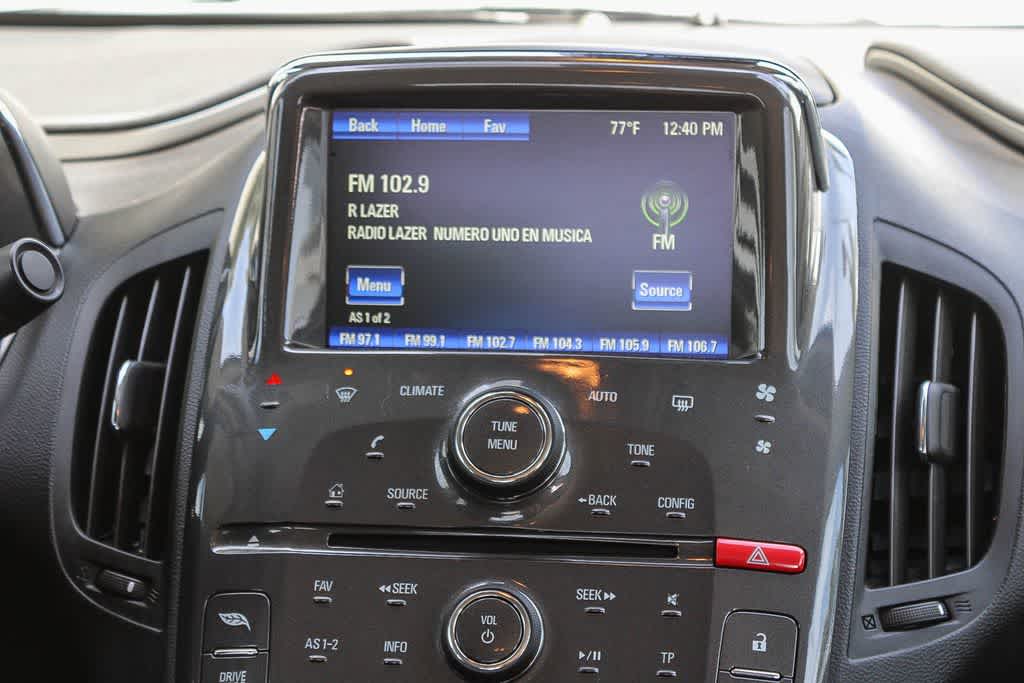 Thumbnail: 2015 Chevrolet Volt - 14