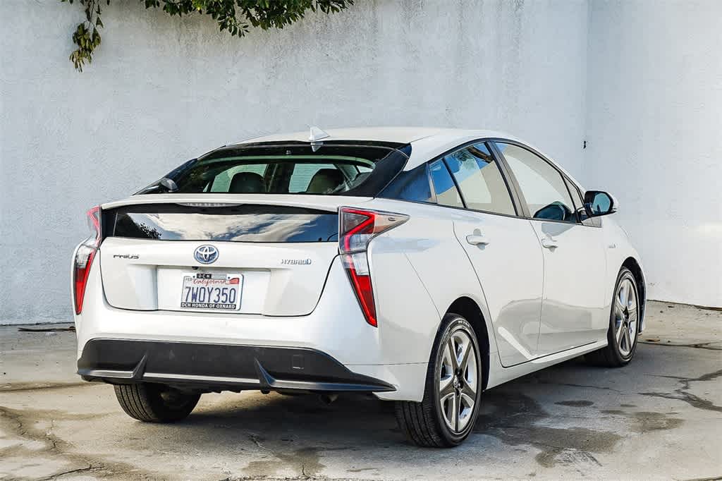 Thumbnail: 2016 Toyota Prius - 4