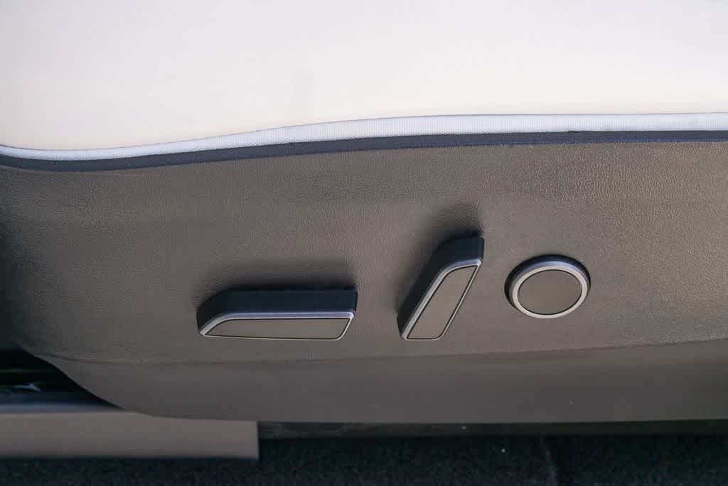 Thumbnail: 2022 Tesla Model Y - 19