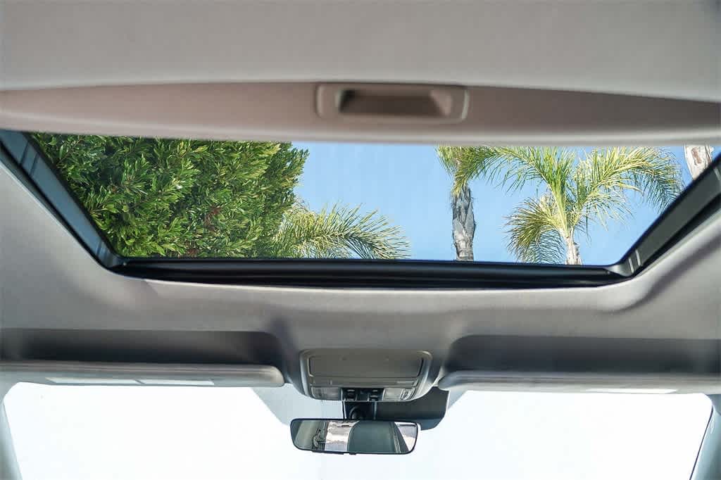 Thumbnail: 2019 Honda Pilot - 18