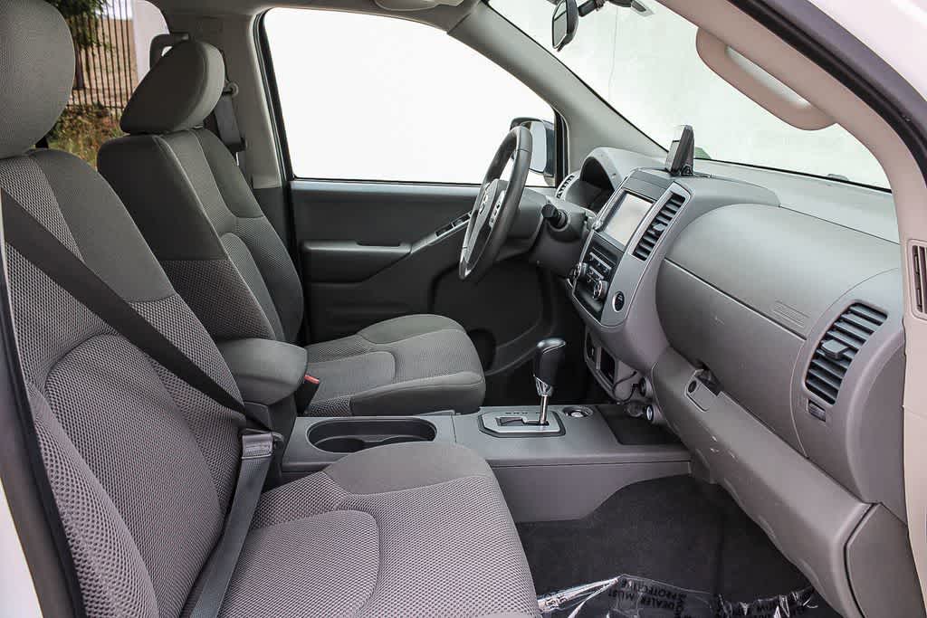 Thumbnail: 2021 Nissan Frontier - 16