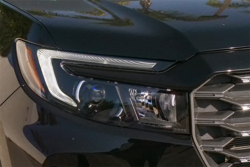 Thumbnail: 2025 Honda Passport - 4