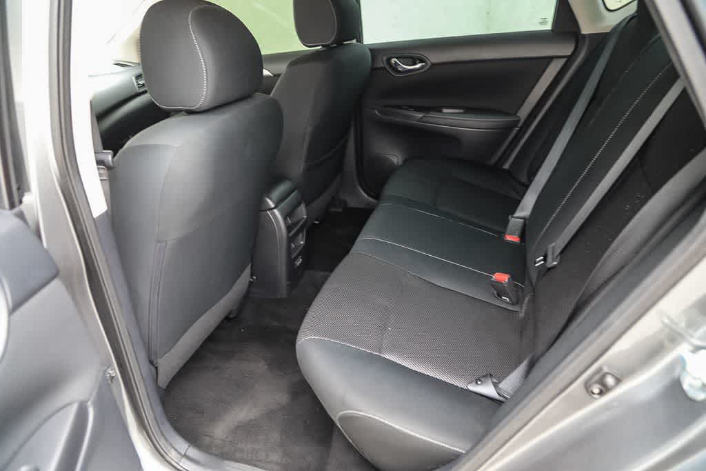 Thumbnail: 2019 Nissan Sentra - 17