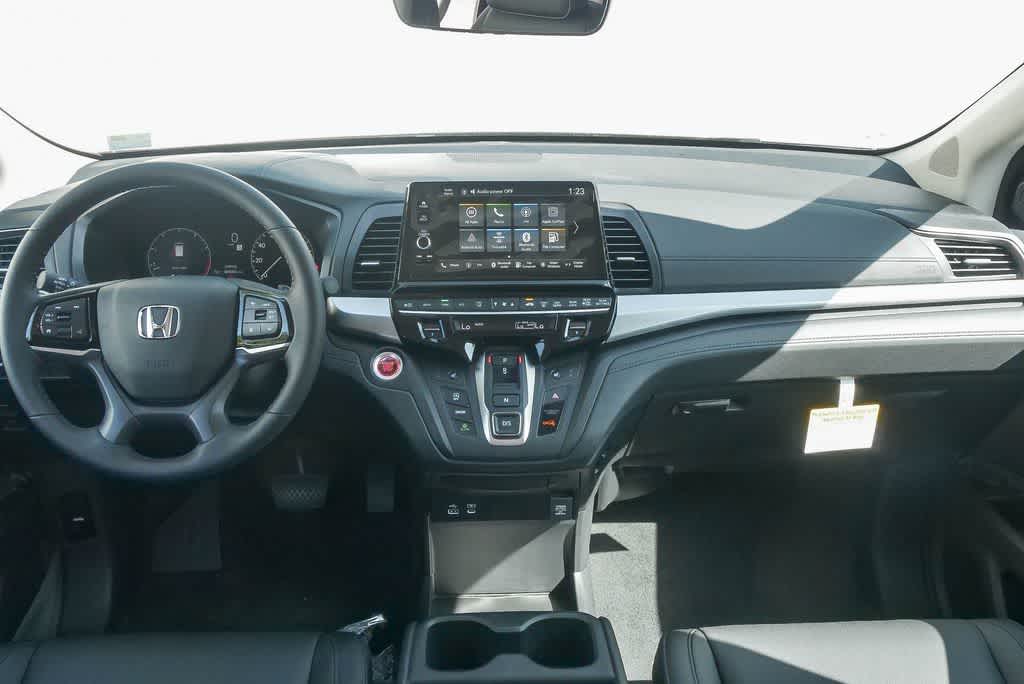 Thumbnail: 2026 Honda Odyssey - 14