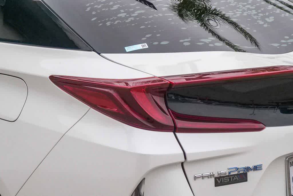 Thumbnail: 2017 Toyota Prius Prime - 10