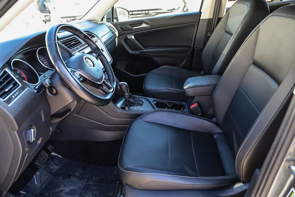 Thumbnail: 2018 Volkswagen Tiguan - 16