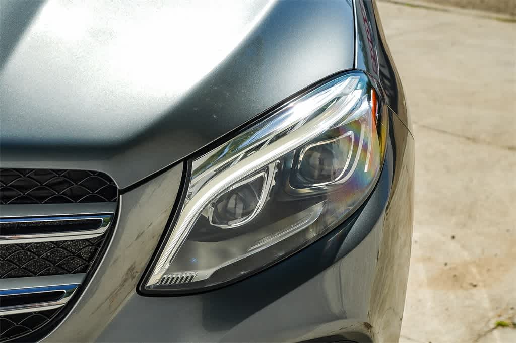 Thumbnail: 2017 Mercedes-Benz GLE - 8