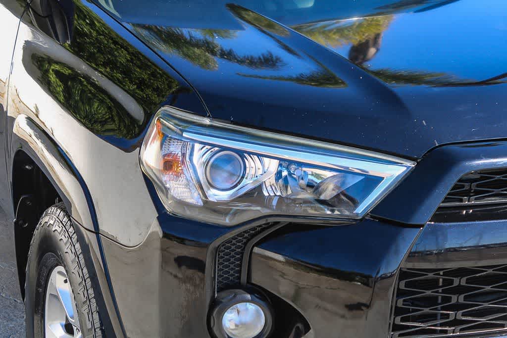 Thumbnail: 2017 Toyota 4Runner - 4