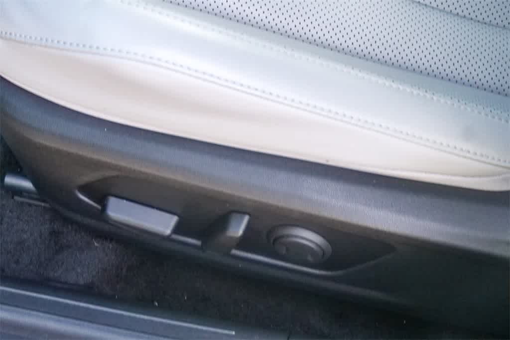 Thumbnail: 2023 Hyundai Elantra - 21