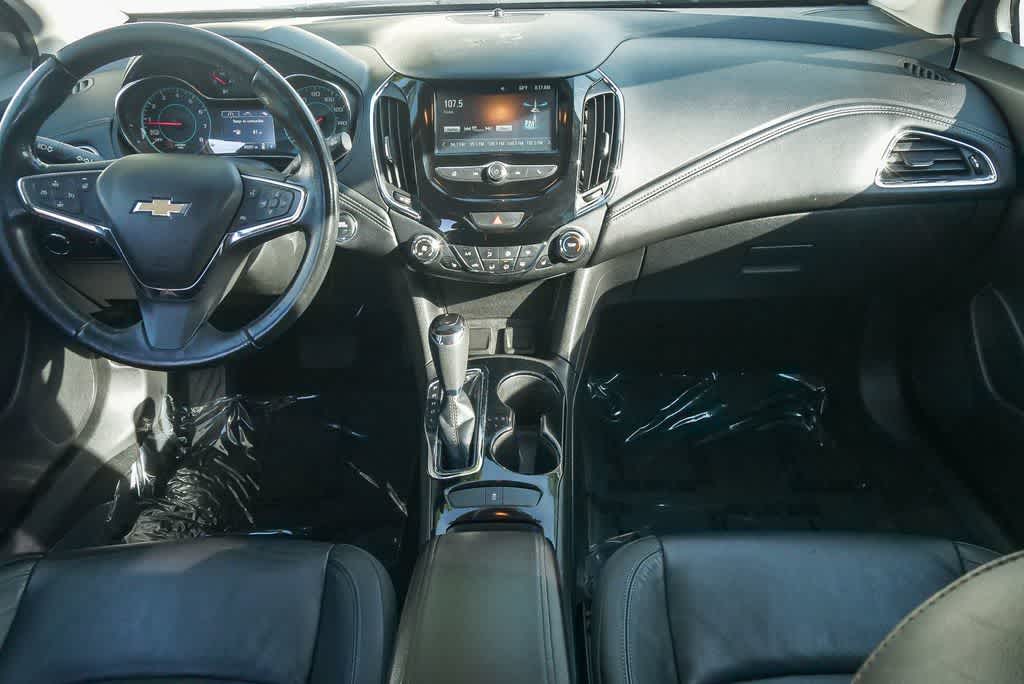 Thumbnail: 2017 Chevrolet Cruze - 11