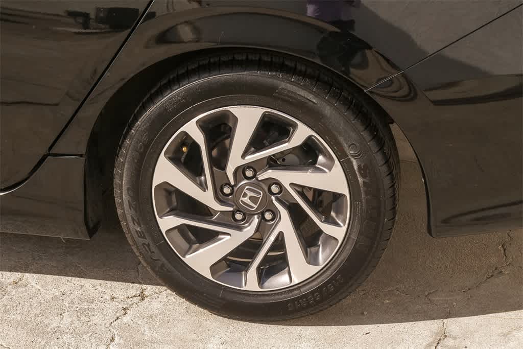 Thumbnail: 2017 Honda Civic - 6