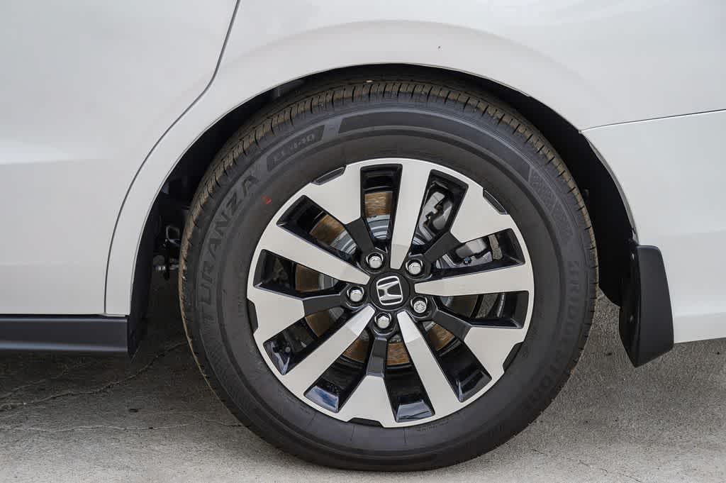 Thumbnail: 2026 Honda Odyssey - 11