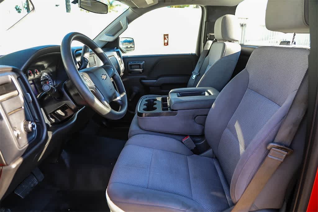 Thumbnail: 2015 Chevrolet Silverado 2500 - 17