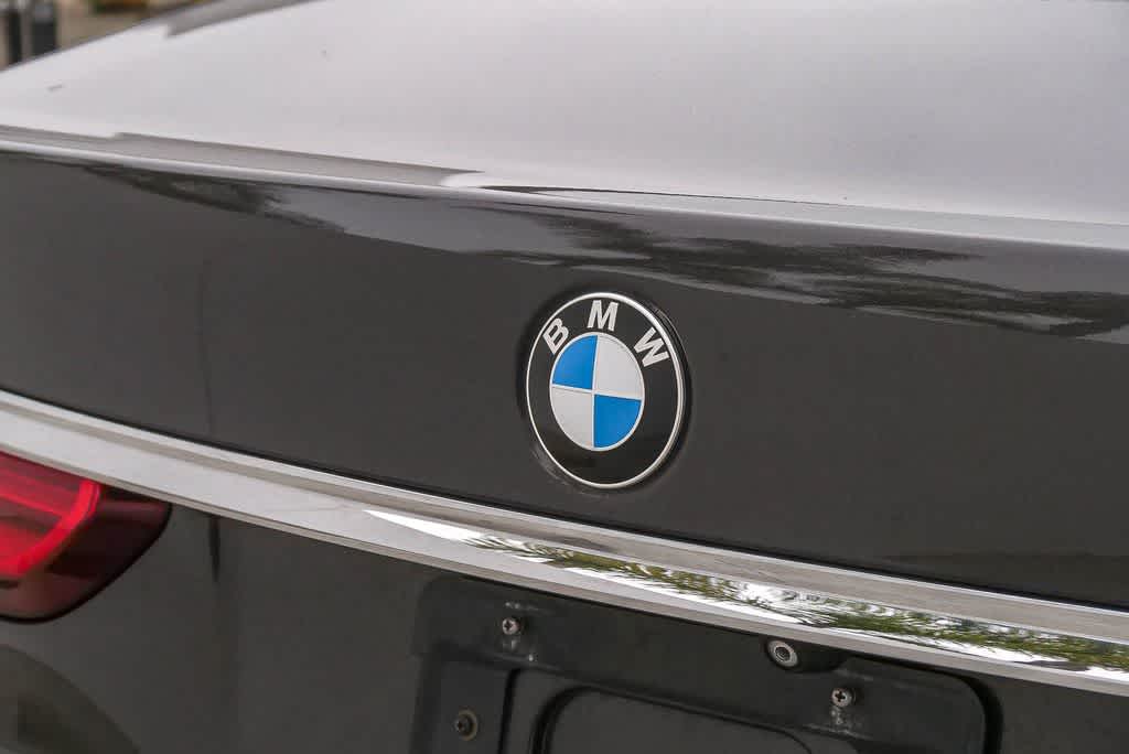 Thumbnail: 2017 BMW 7 Series - 11