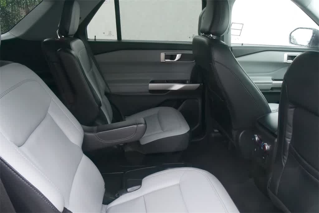 Thumbnail: 2021 Ford Explorer - 15