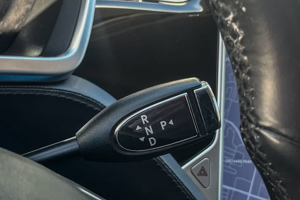 Thumbnail: 2013 Tesla Model S - 20