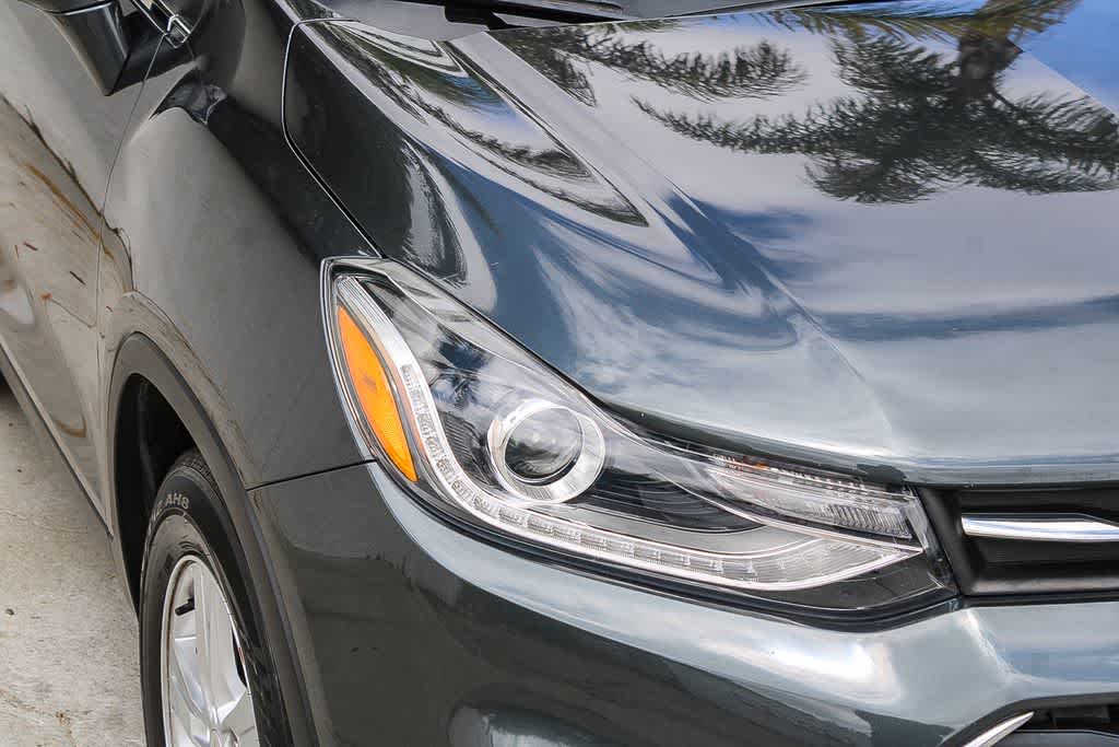 Thumbnail: 2018 Chevrolet Trax - 4