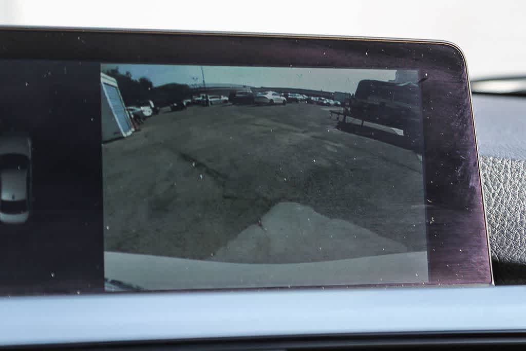 Thumbnail: 2017 BMW 3 Series - 23