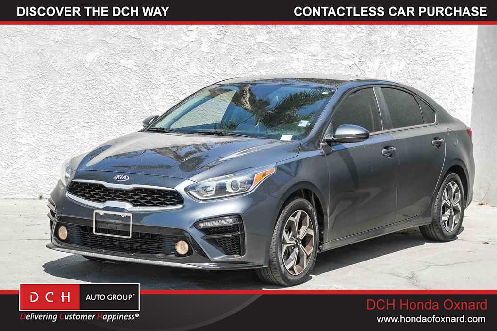 2020 Kia Forte LXS AT's photo