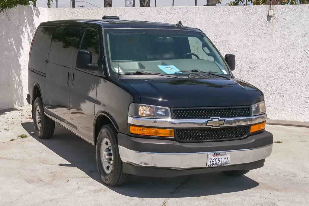 Thumbnail: 2018 Chevrolet Express - 3