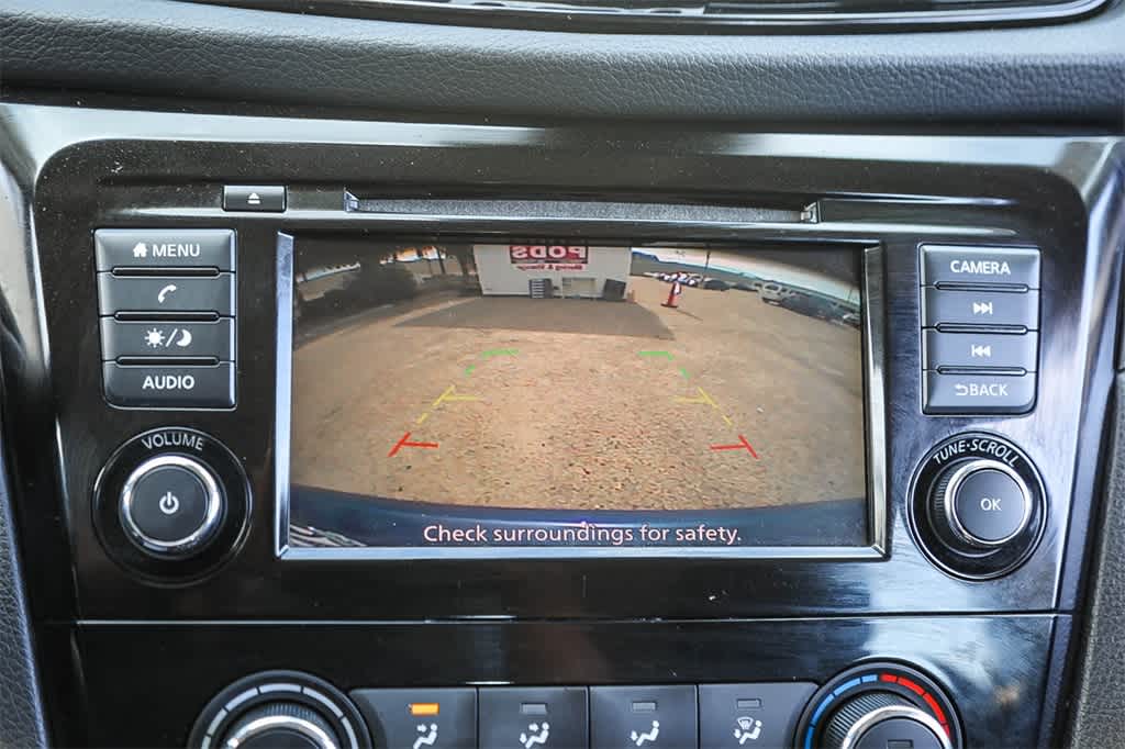 Thumbnail: 2021 Nissan Rogue Sport - 22