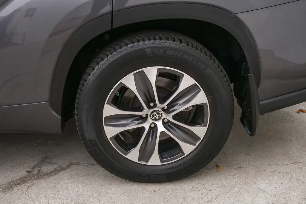 Thumbnail: 2021 Toyota Highlander - 6