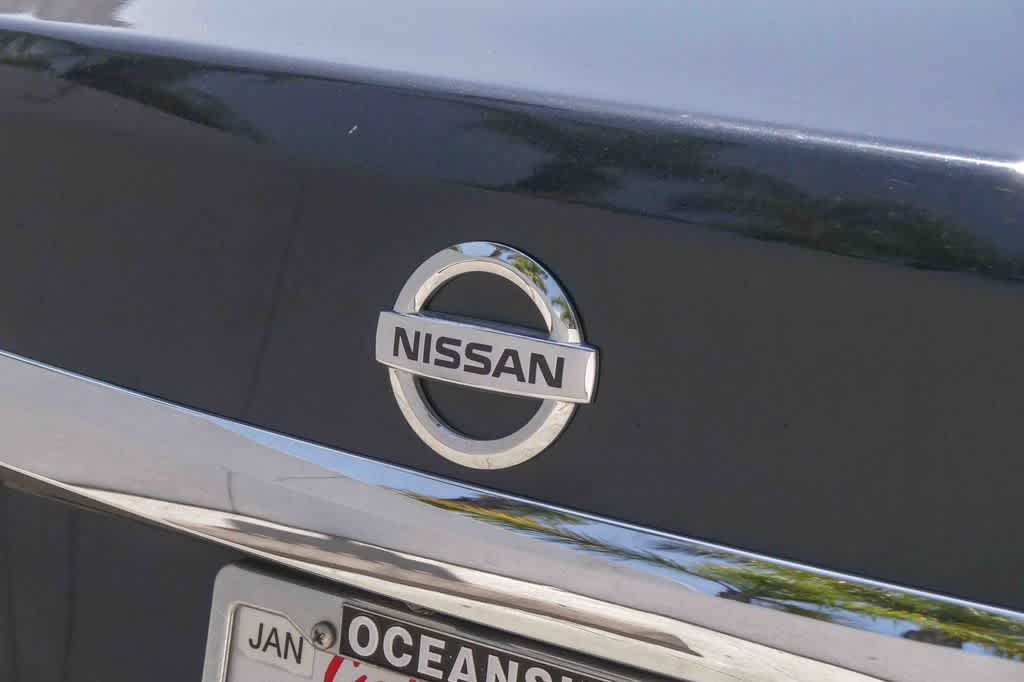 Thumbnail: 2017 Nissan Altima - 10