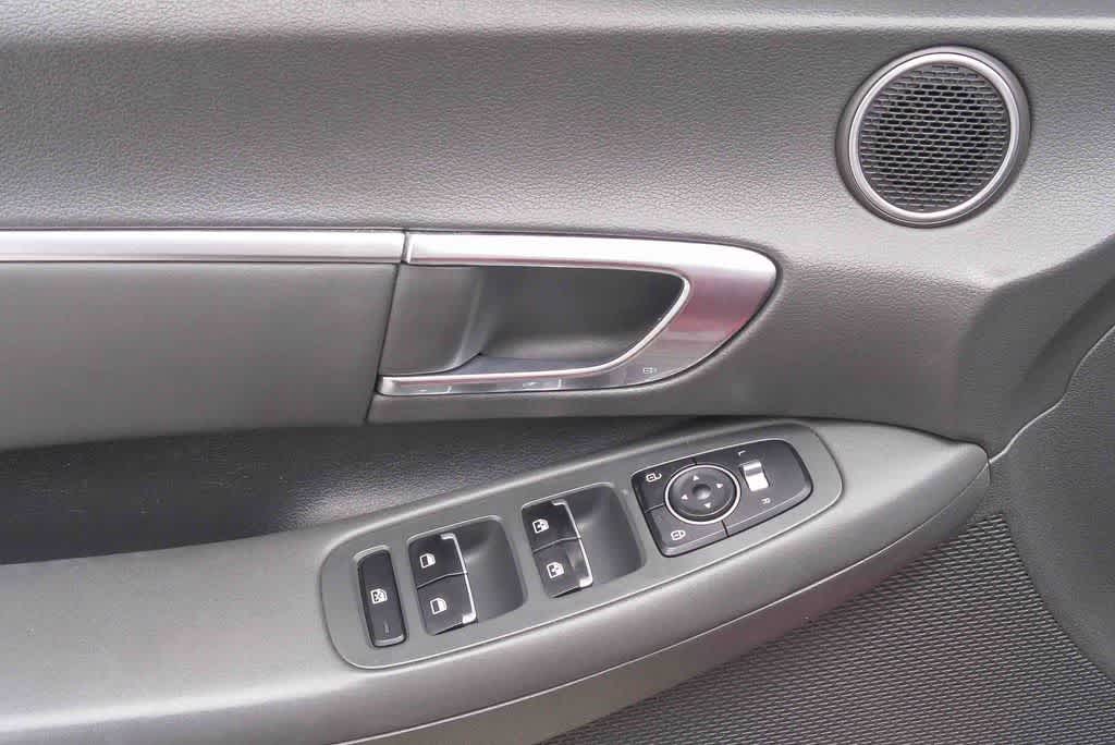 Thumbnail: 2021 Hyundai Sonata - 18