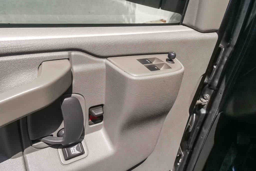 Thumbnail: 2018 Chevrolet Express - 17