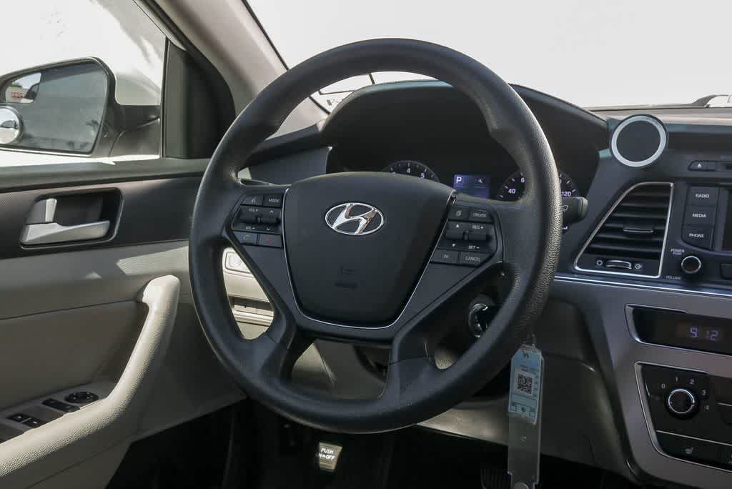 Thumbnail: 2015 Hyundai Sonata - 13