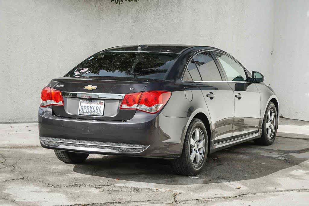 Thumbnail: 2016 Chevrolet Cruze - 4