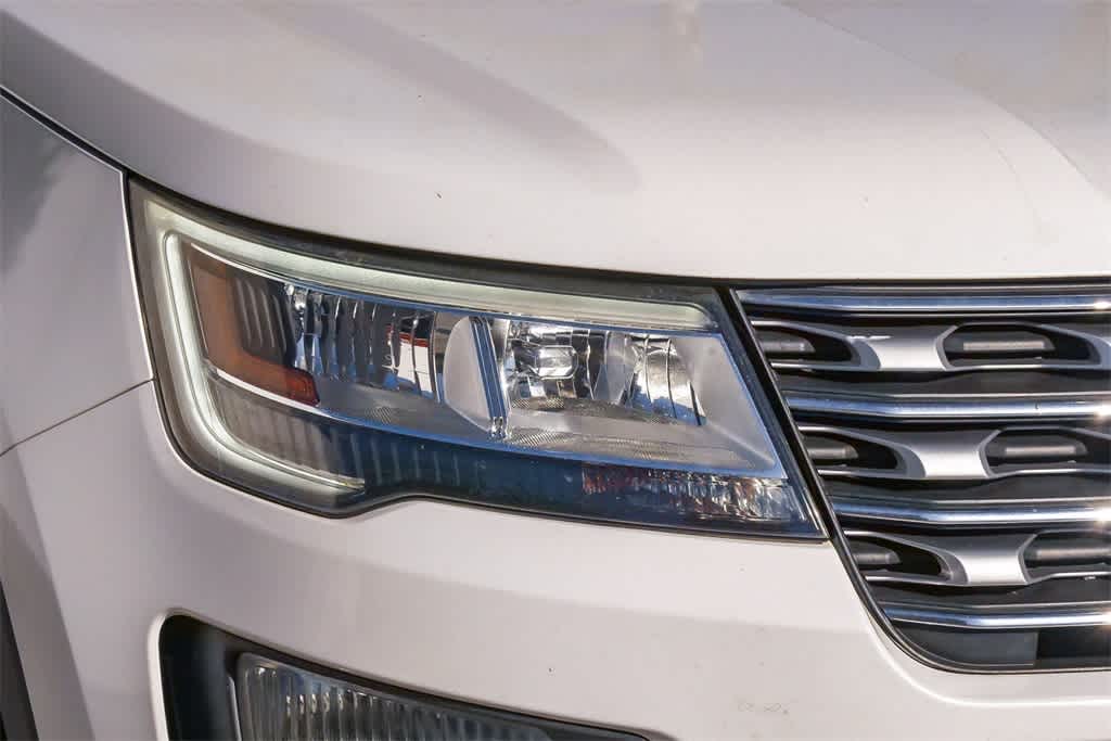 Thumbnail: 2017 Ford Explorer - 4