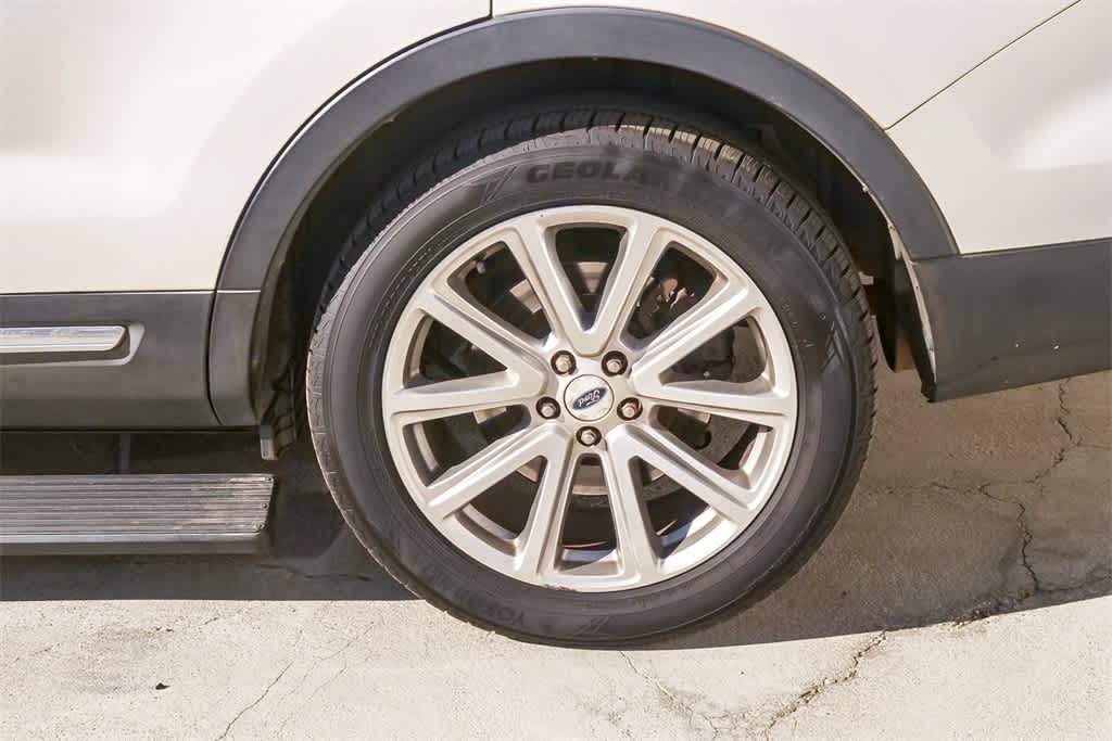 Thumbnail: 2017 Ford Explorer - 6