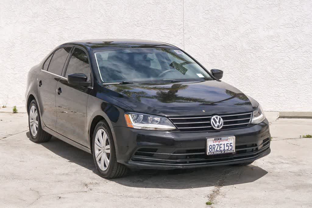 Thumbnail: 2017 Volkswagen Jetta - 3