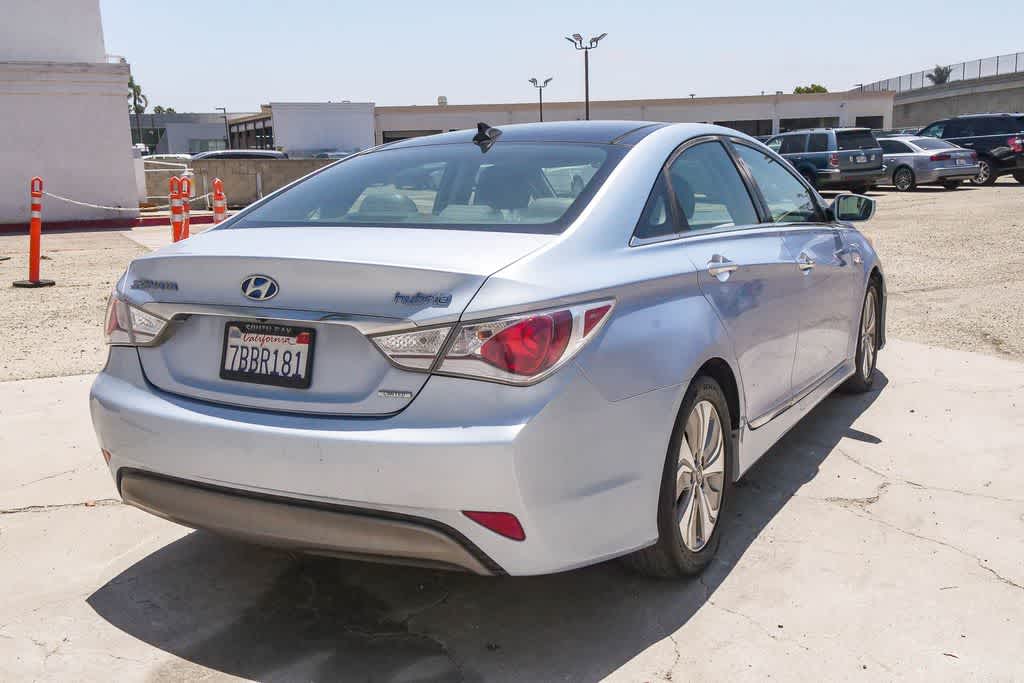 Thumbnail: 2013 Hyundai Sonata - 9