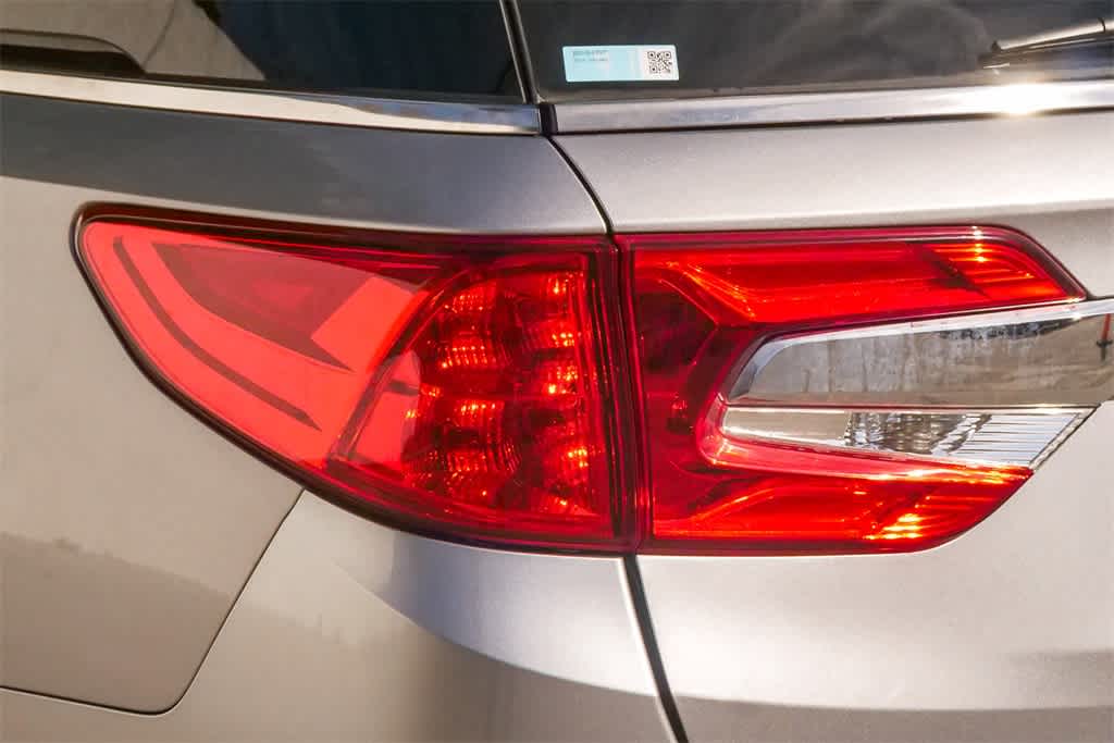 Thumbnail: 2018 Honda Odyssey - 10