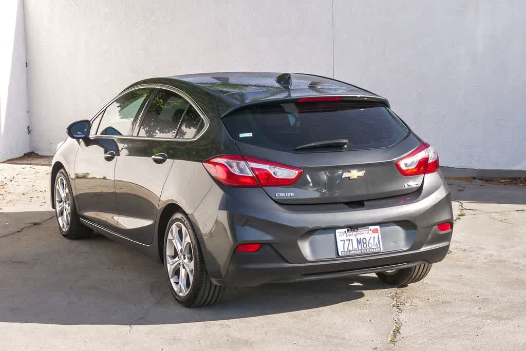 Thumbnail: 2017 Chevrolet Cruze - 9