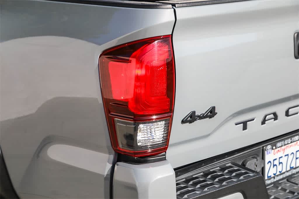 Thumbnail: 2021 Toyota Tacoma - 8