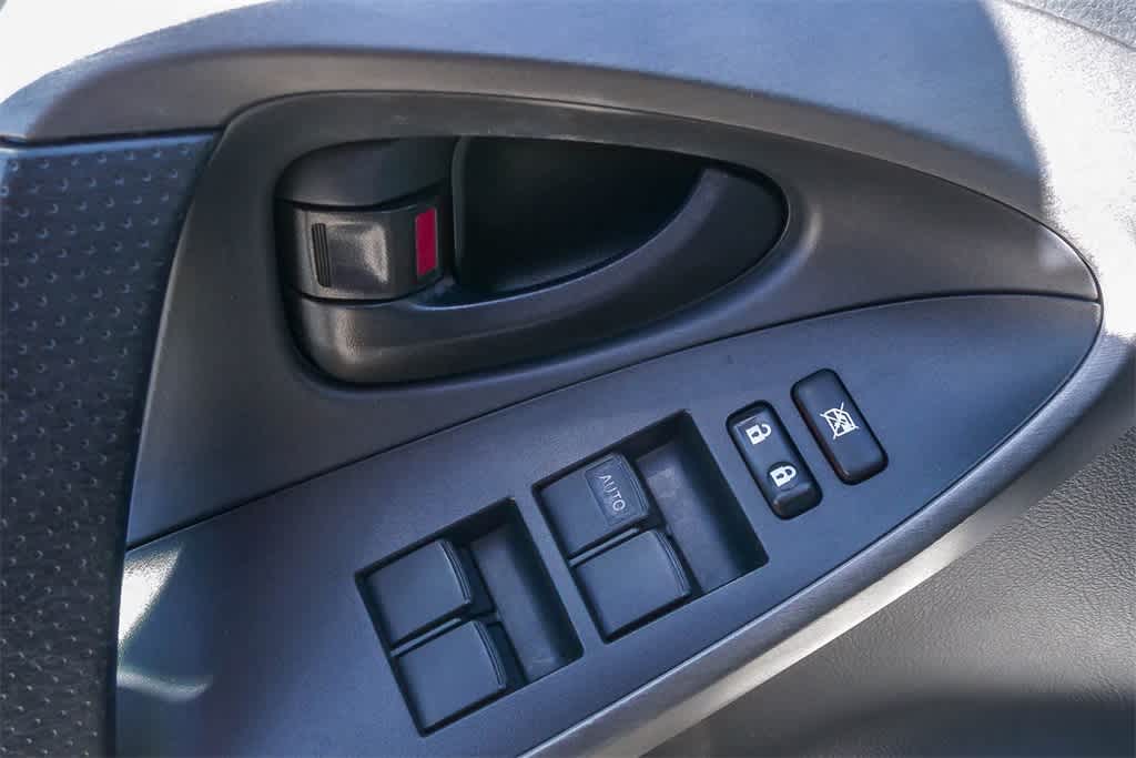 Thumbnail: 2010 Toyota RAV4 - 20