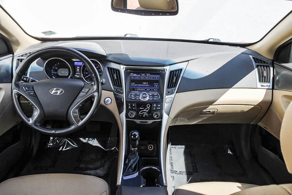 Thumbnail: 2013 Hyundai Sonata - 11