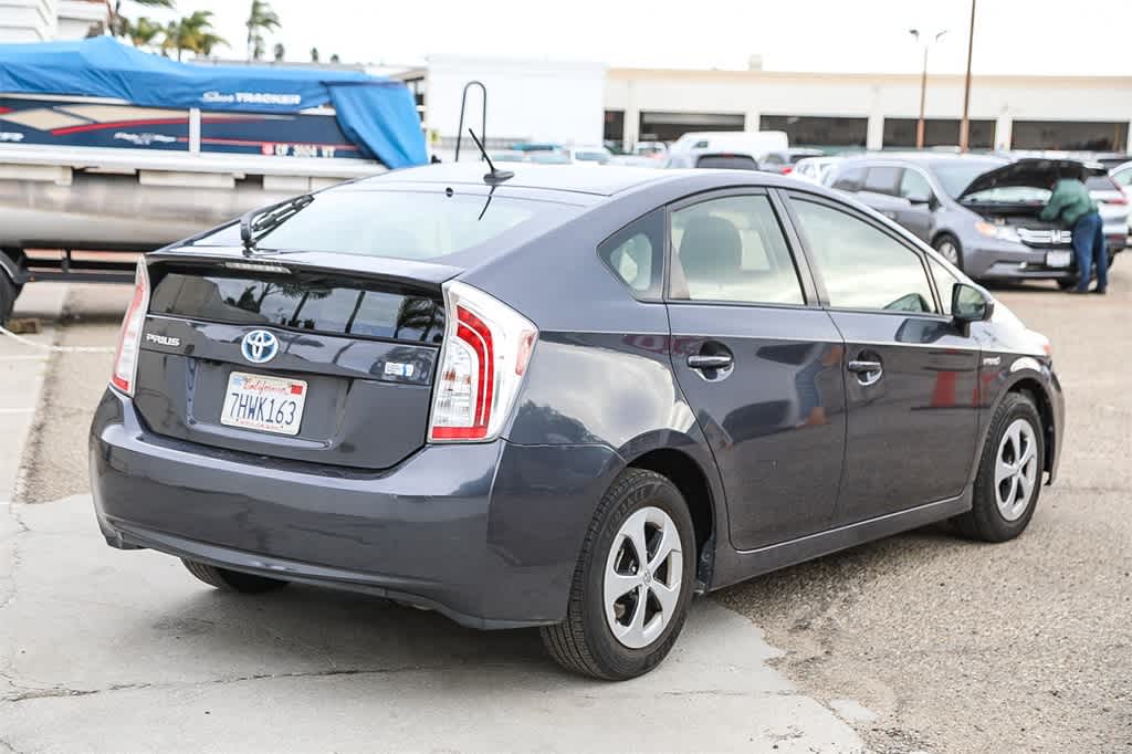 Thumbnail: 2015 Toyota Prius - 4