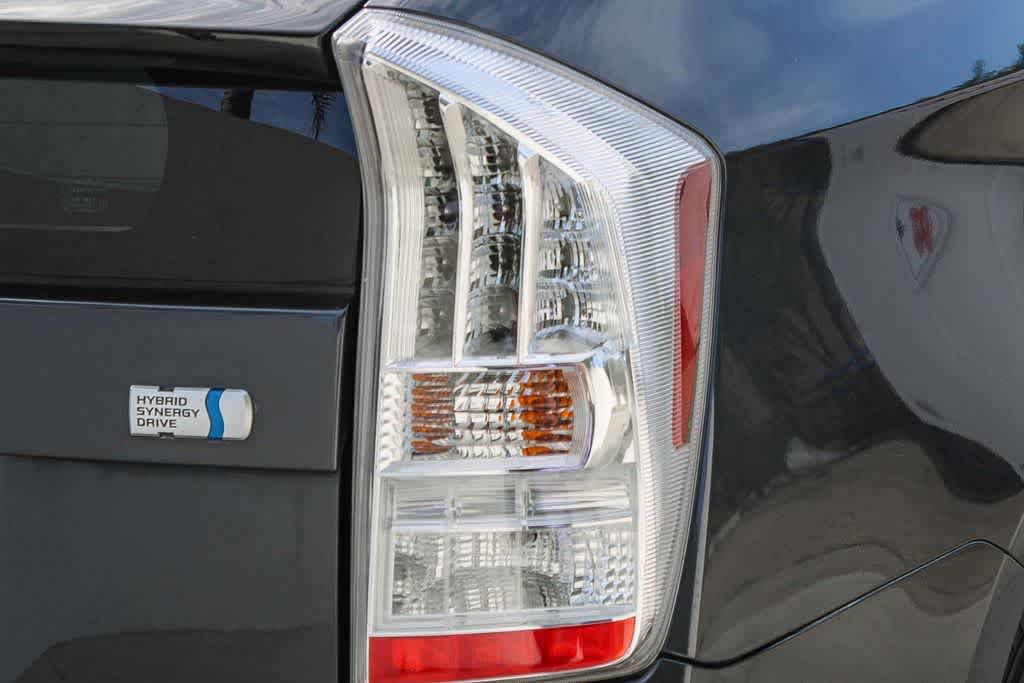 Thumbnail: 2011 Toyota Prius - 10