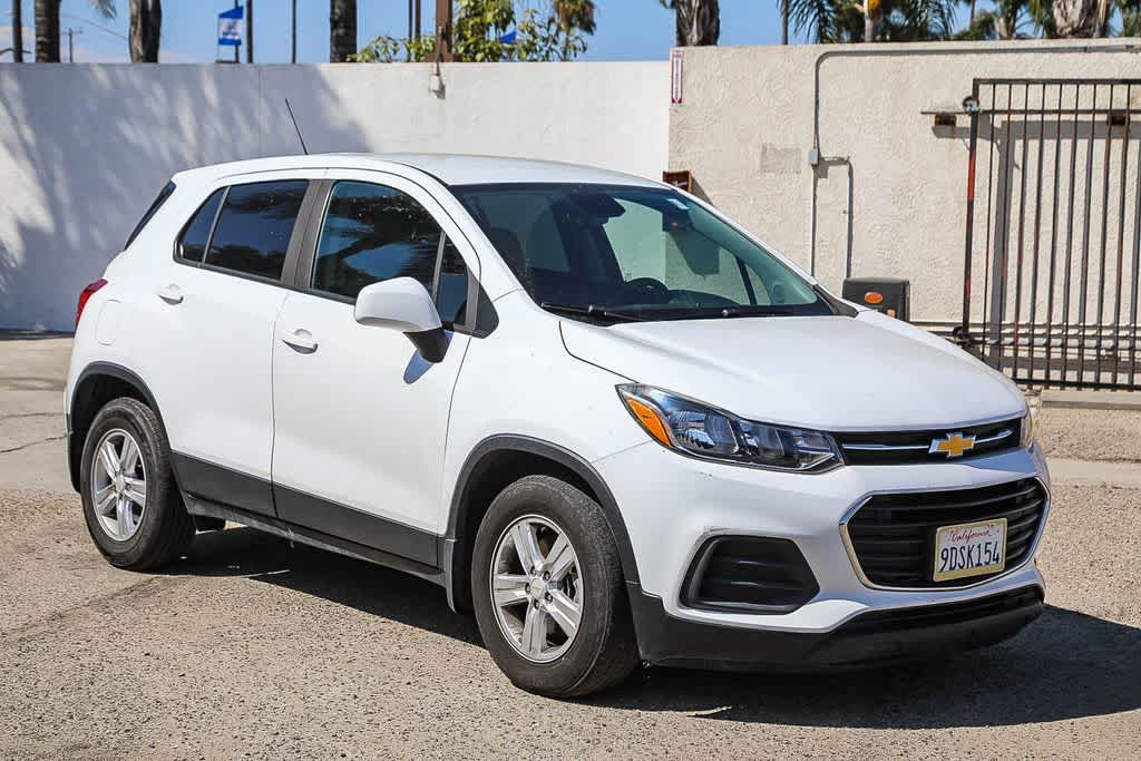 Thumbnail: 2020 Chevrolet Trax - 3
