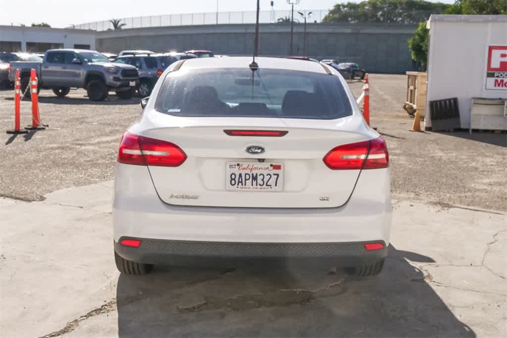 Thumbnail: 2015 Ford Focus - 8